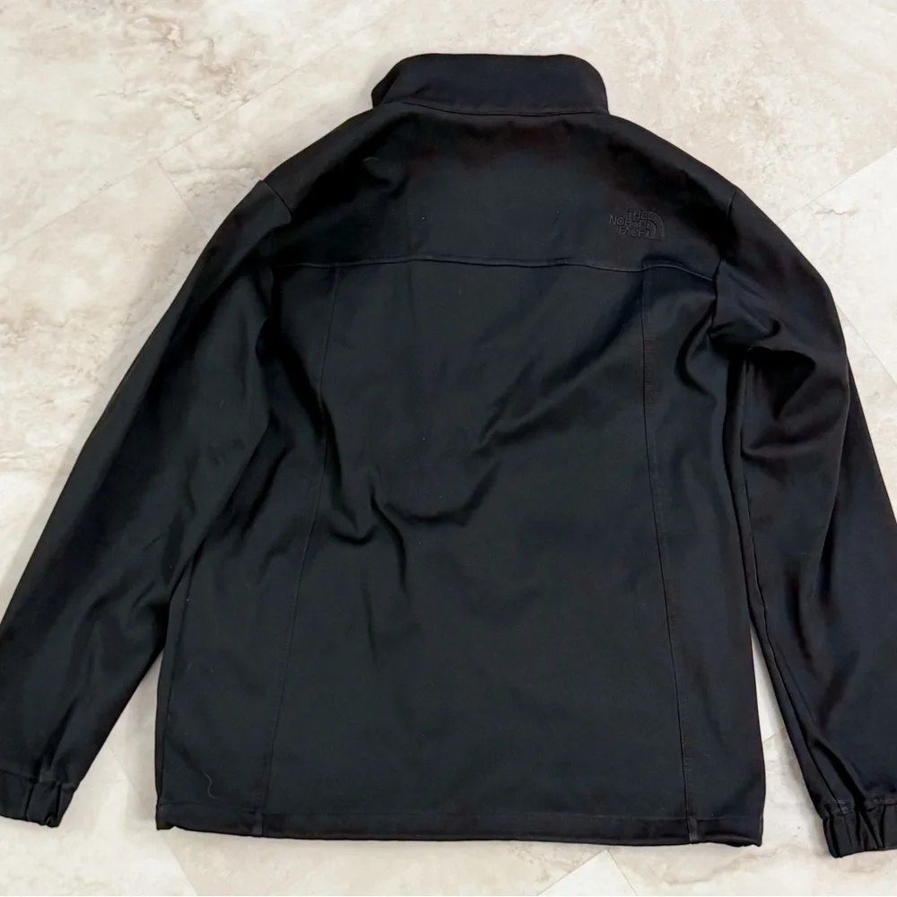 The North Face Black Jacket Men’s Medium Lightweight Zip Up Coat Outdoor